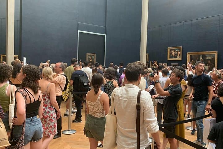 Paris Louvre 6-people Tour with Pre-Reserved Tickets — photo 19