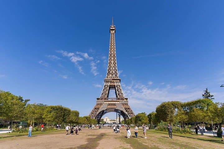 Paris: Eiffel Tower Guided Tour by Elevator — photo 12