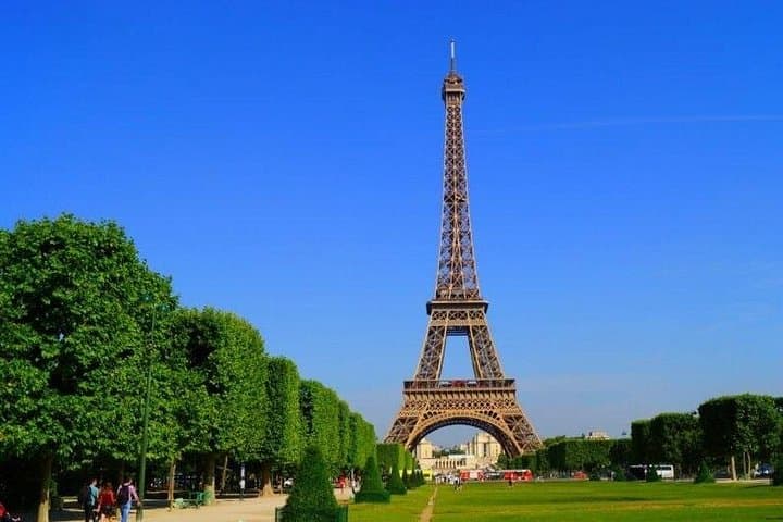 Paris: Eiffel Tower Summit Small-Group Guided Tour Max 6 People — photo 6