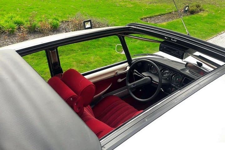 Vintage Car Paris Tour Citroën DS with open roof Paris City Tour — photo 3