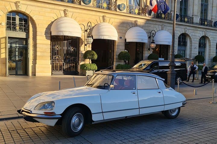 Vintage Car Paris Tour Citroën DS with open roof Paris City Tour — photo 7