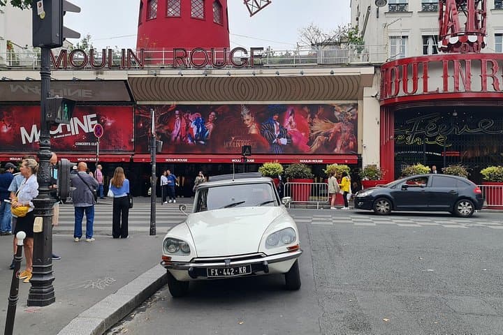 Vintage Car Paris Tour Citroën DS with open roof Paris City Tour — photo 8