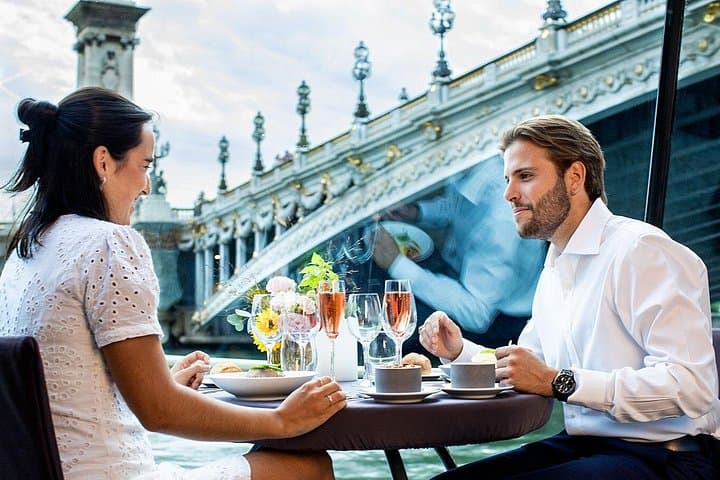 Bateaux Parisiens Seine River Gourmet Lunch & Sightseeing Cruise — photo 2