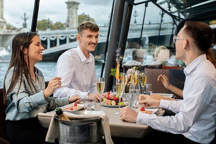 Bateaux Parisiens Seine River Gourmet Lunch & Sightseeing Cruise — photo 3