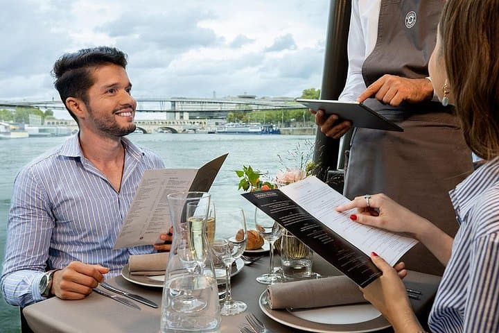 Bateaux Parisiens Seine River Gourmet Lunch & Sightseeing Cruise — photo 5
