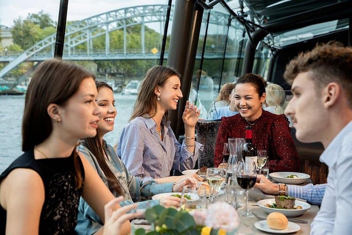 Bateaux Parisiens Seine River Gourmet Lunch & Sightseeing Cruise — photo 7