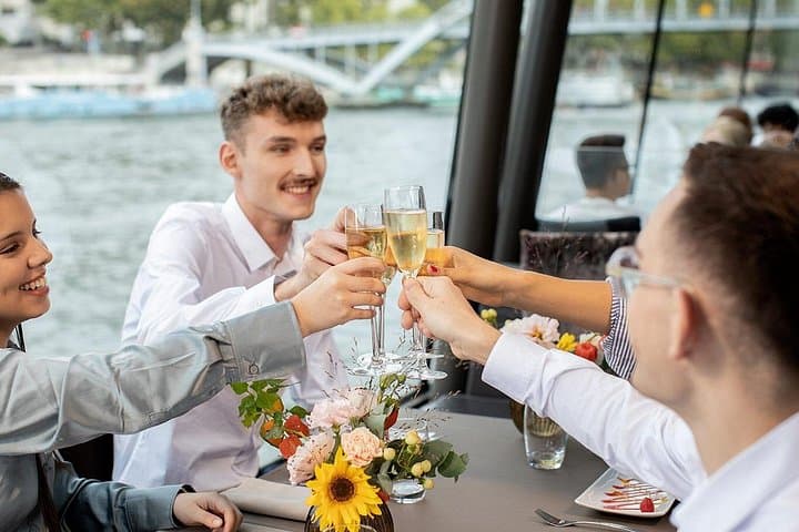 Bateaux Parisiens Seine River Gourmet Lunch & Sightseeing Cruise — photo 13