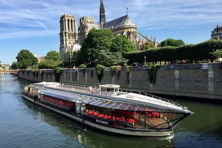 Bateaux Mouches® Lunch Cruise on the Seine River in Paris — photo 4