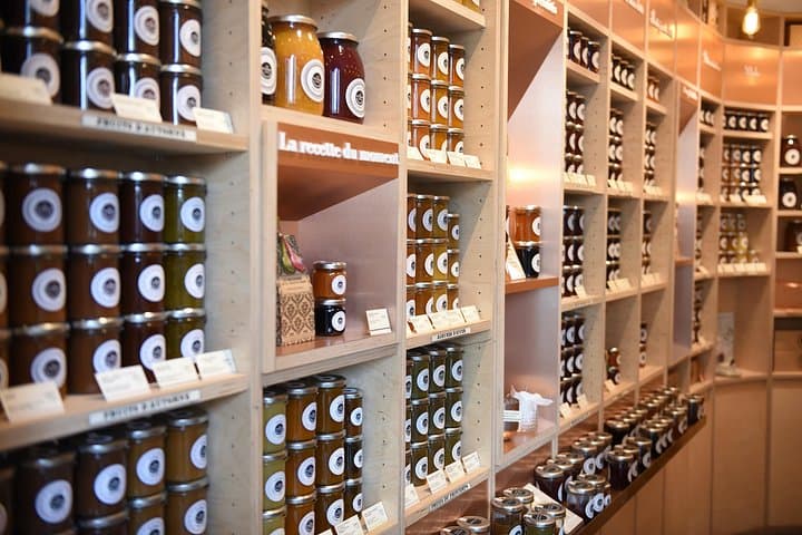 Paris Food Tour in South Montmartre with Artisan Tastings — photo 9