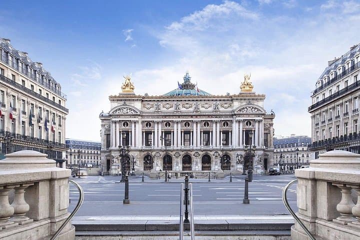 All of Paris Tour in a Vintage Open-Top French Car Citroen DS — photo 8