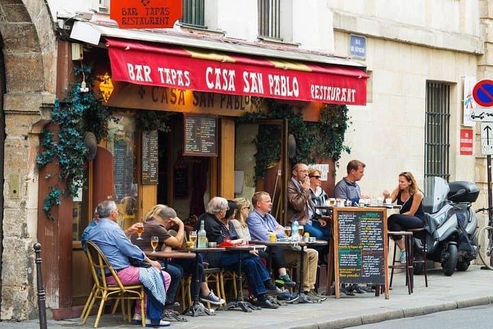Le Marais Walking Tour with a Local - Private & Custom (2-3hrs) — photo 20