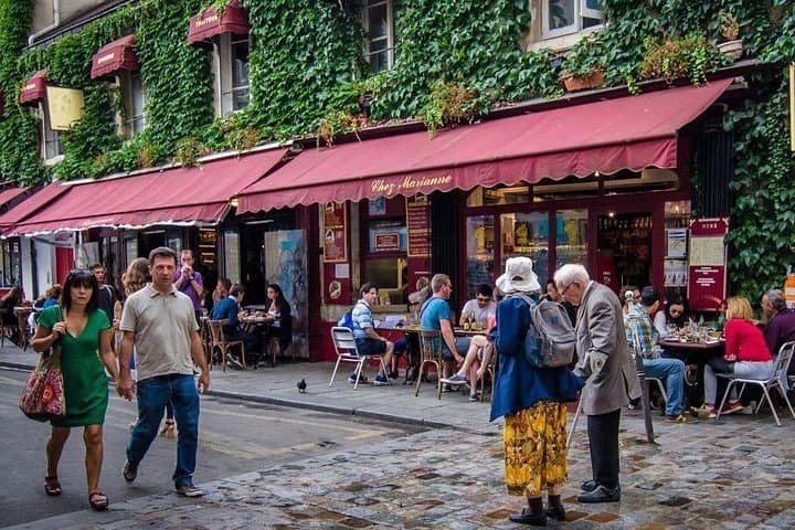 Le Marais Walking Tour with a Local - Private & Custom (2-3hrs) — photo 13