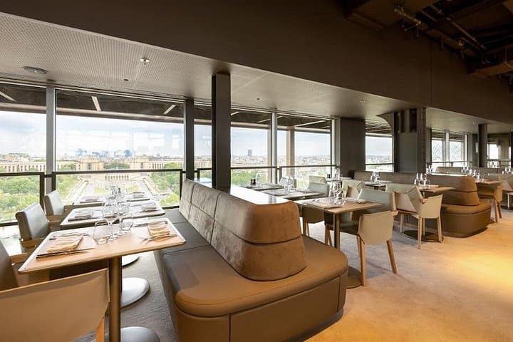 Paris Earliest Lunch at Eiffel Tower Madame Brasserie Restaurant — photo 4