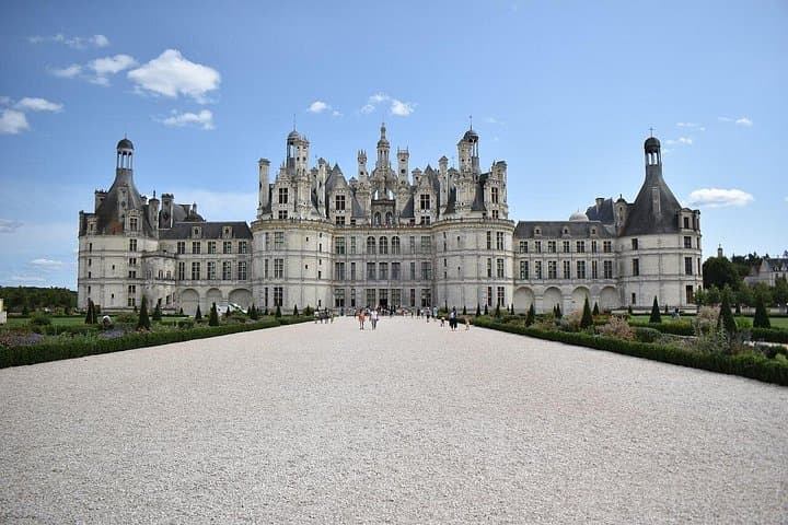 Full-Day Private Tour to Châteaux of the Loire without Guide — photo 2