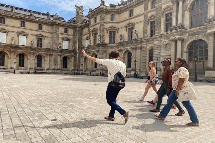 Semi-Private Louvre Highlights Tour with Mona Lisa, Max 6 People — photo 8