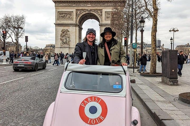 Vintage 2CV Adventure: 2-Hour Paris Highlights Tour — photo 10