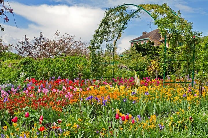 Giverny Monet’s Home and Gardens Half Day Tour from Paris — photo 15