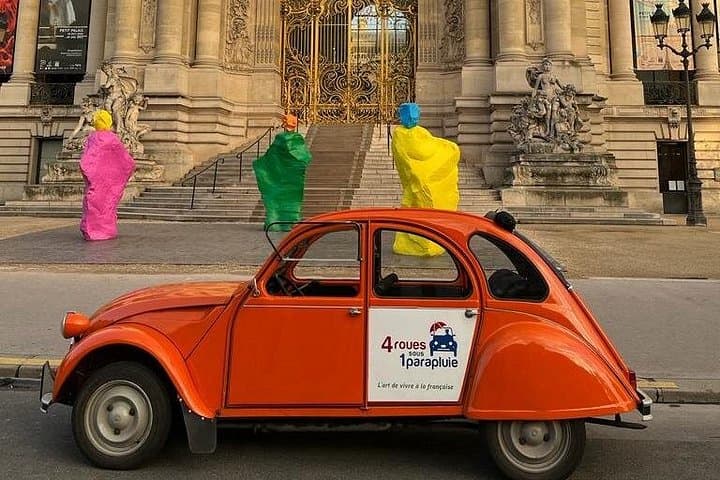 Private tour Paris 3 hours in vintage Citroën 2CV — photo 2