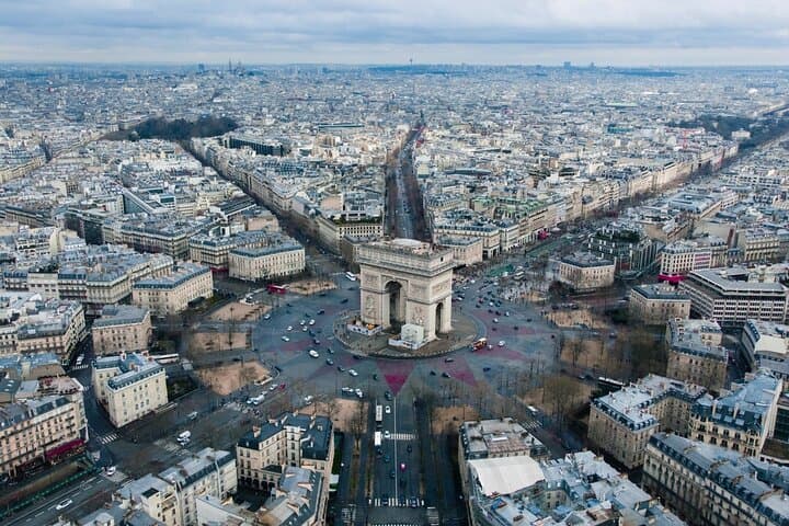 Arc de Triomphe and Seine River Cruise — photo 1