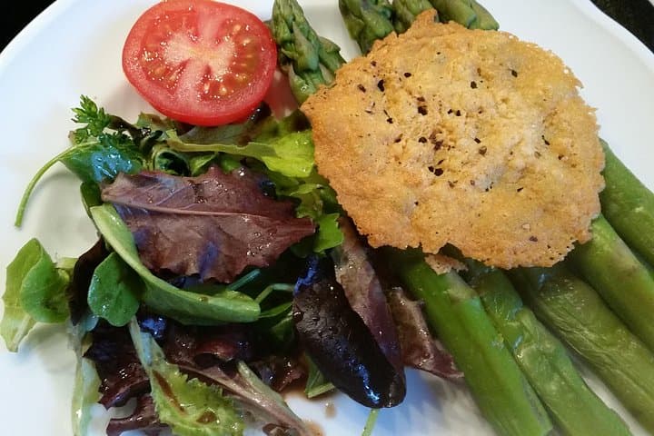 Seasonal Parisian Dinner in an Elegant Montmartre Home — photo 4
