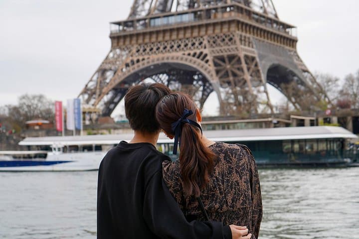 Photo Session in Paris - Photographer at the Eiffel Tower — photo 17