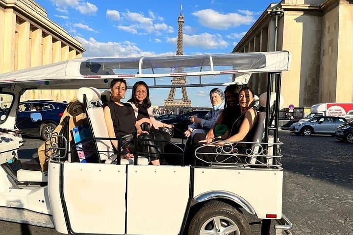 Paris Private Tour with Tuktukyourcity — photo 1