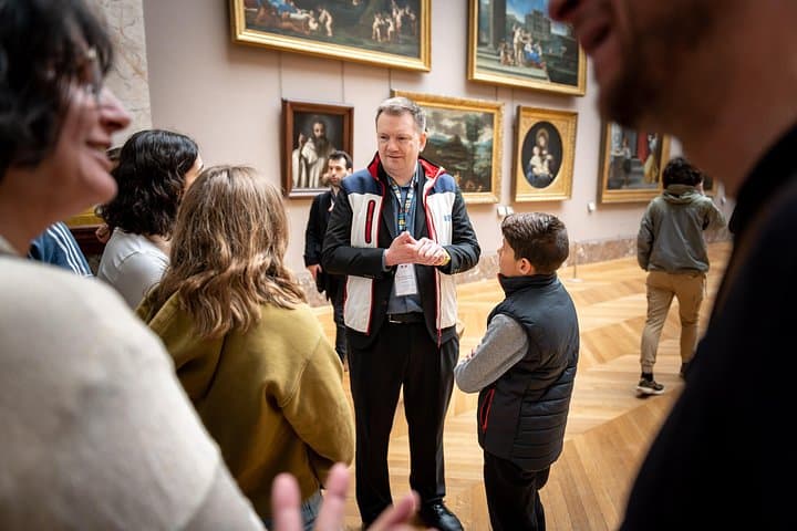 Paris: Louvre Private Family Tour for Kids + Skip-the-Line Entry — photo 7