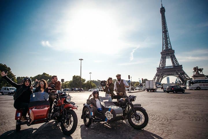 Paris Highlights city tour on a vintage Sidecar Motorcycle — photo 3
