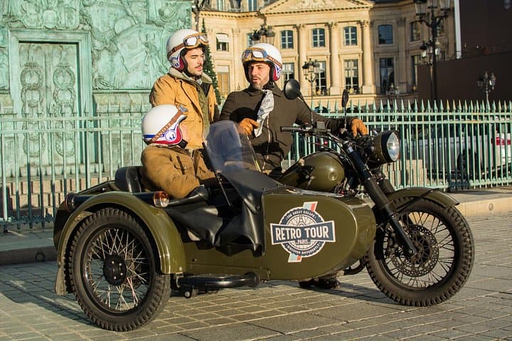 Paris Private Flexible Duration Guided Tour on a Vintage Sidecar — photo 4