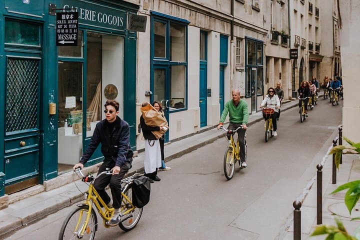 Paris Local Districts and Off the Beaten Track Guided Bike Tour — photo 3