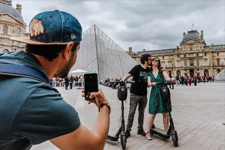 Paris E-Scooter Tour with fun & informative guide (small groups) — photo 7