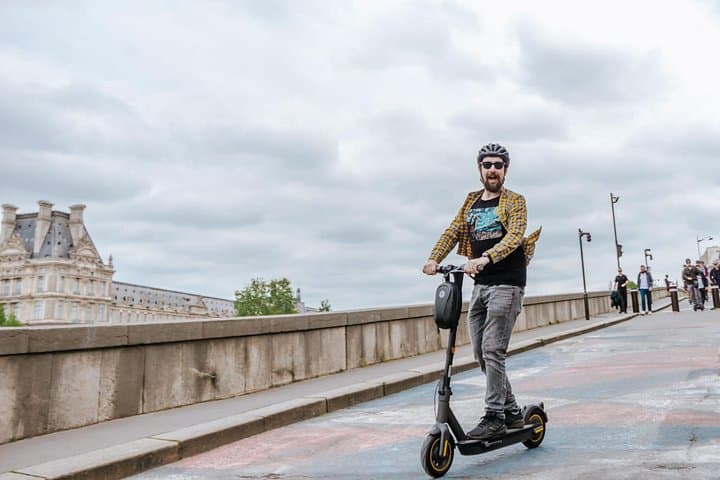 Paris E-Scooter Tour with fun & informative guide (small groups) — photo 6