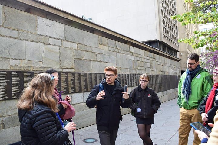 Paris Jewish Heritage: Le Marais & Montmartre Guided Walking Tour — photo 1