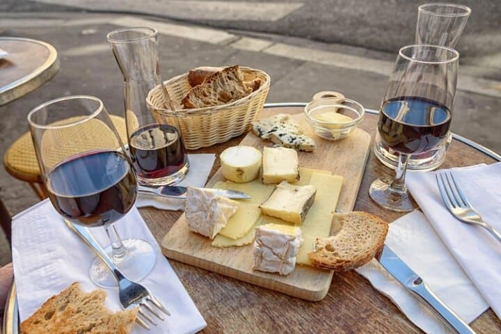 Paris Private Food Tour in Le Marais: Wine & Local French Cuisine — photo 1