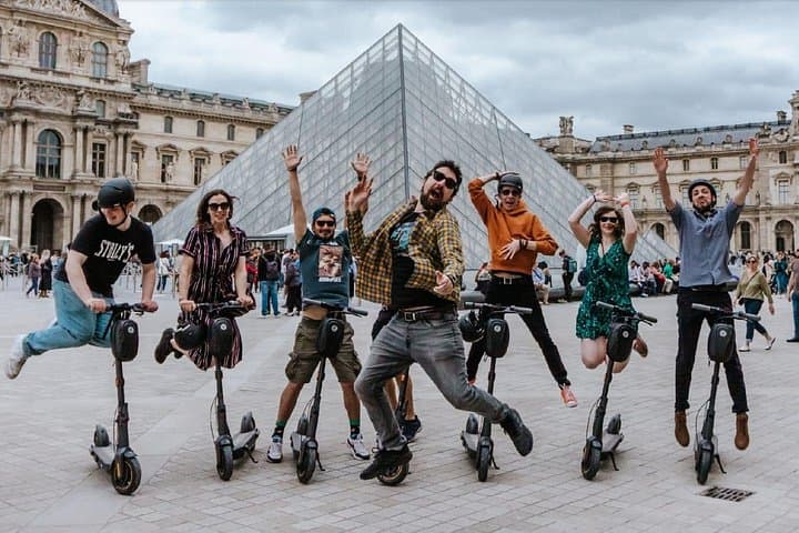 Paris E-Scooter Tour with fun & informative guide (small groups) — photo 2