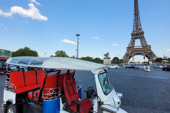 Paris with a Tuk Tuk - Private 2-Hour TukTuk Tour — photo 2