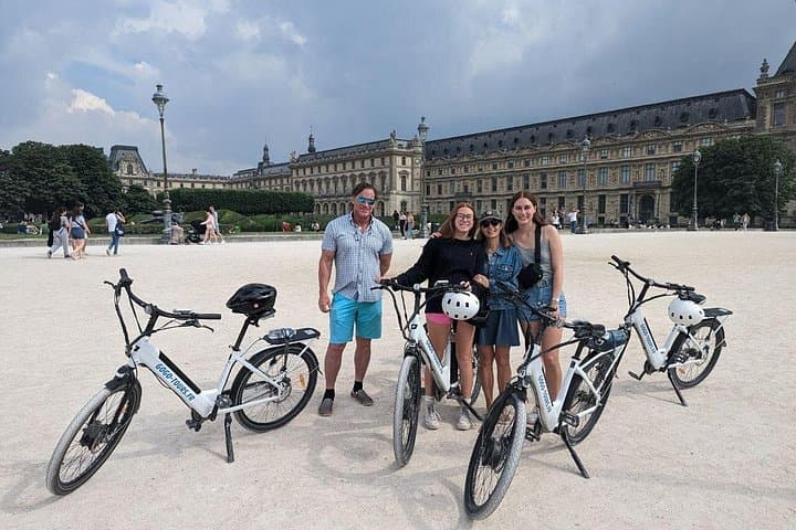 Private 2.5-Hour Paris E-Bike Highlights Tour — photo 4