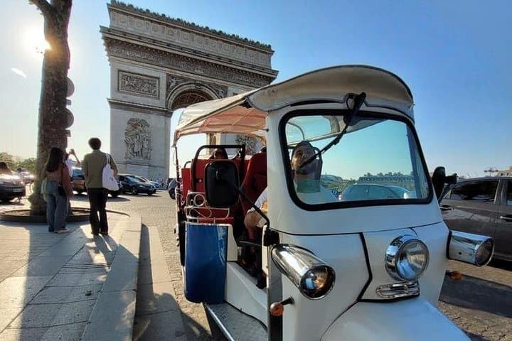 Paris with a Tuk Tuk - Private 3-Hour TukTuk Tour — photo 1