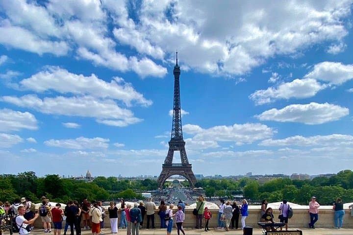 Private Tour: Eiffel Tower Summit PreBooked Tickets by Lift — photo 3