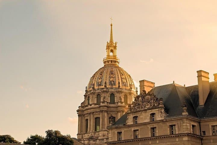 Arc de Triomphe and Champs Élysées Walking Tour — photo 4