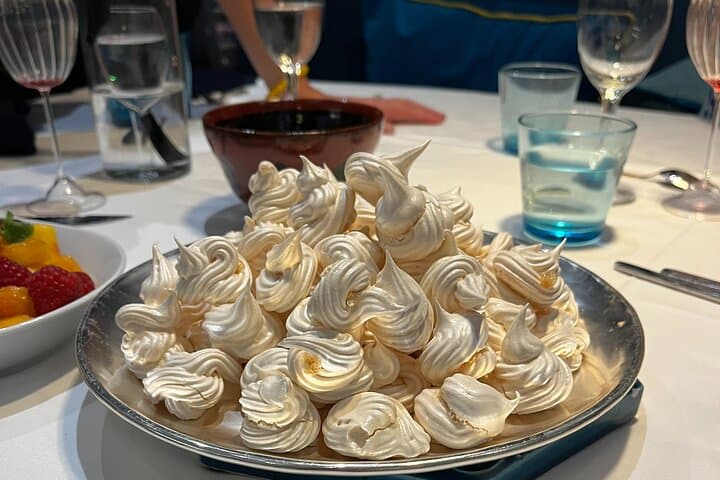 A Tasty 4-course Parisian Dinner in Montmartre — photo 10