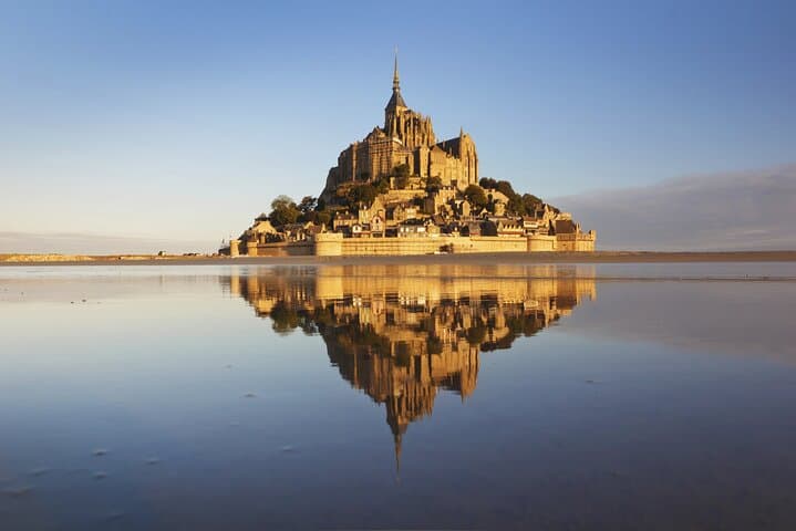 Mont Saint Michel Guided Day Trip with Hotel Pickup — photo 3
