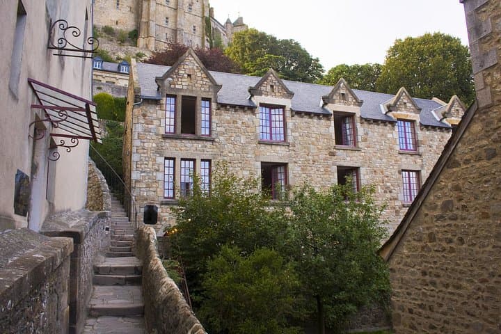 Mont Saint Michel Guided Day Trip with Hotel Pickup — photo 9