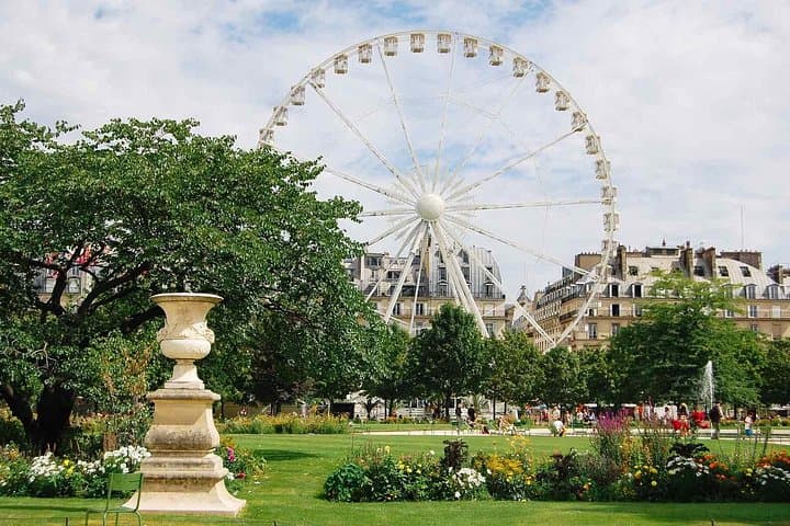 Private Paris City Tour and shopping in La Vallée Village — photo 3