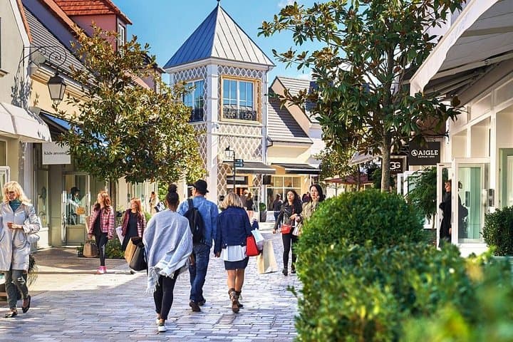 Private Paris City Tour and shopping in La Vallée Village — photo 6
