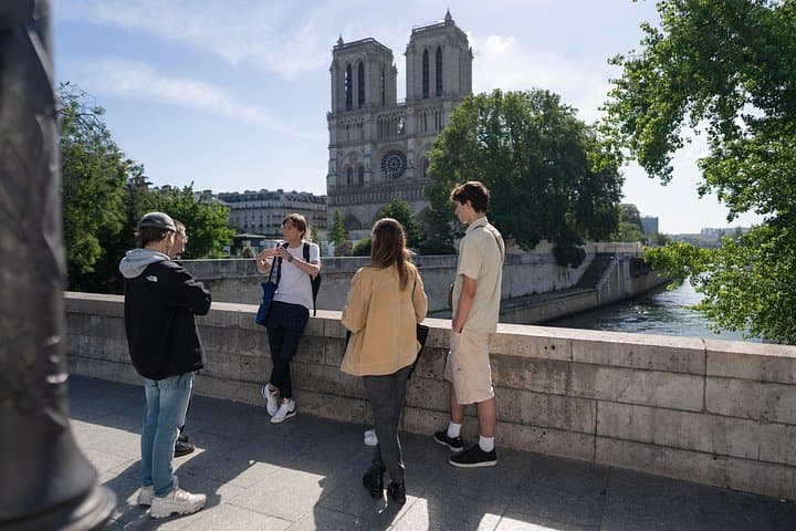 Paris Notre-Dame Interior Guided Tour with Scheduled Group Access — photo 2