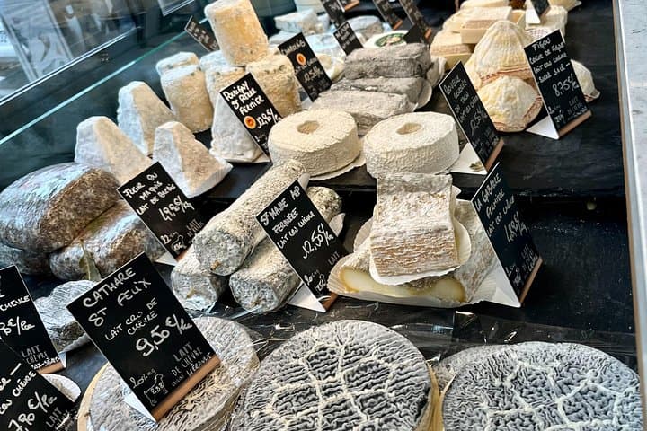 Paris Champagne & Food Tour with Tastings in Saint-Germain — photo 10