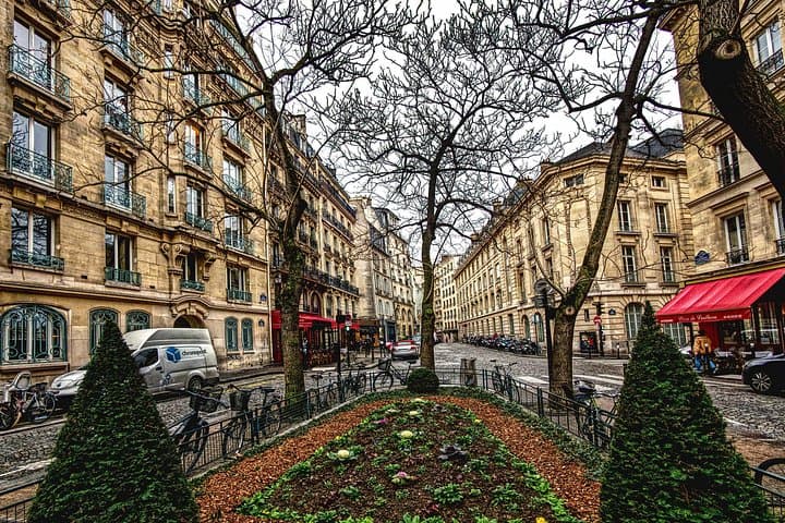 Paris Chic Private Tour: Filming Sites, Landmarks & Photo Ops — photo 16