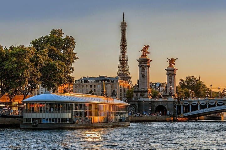 Paris Chic Private Tour: Filming Sites, Landmarks & Photo Ops — photo 10