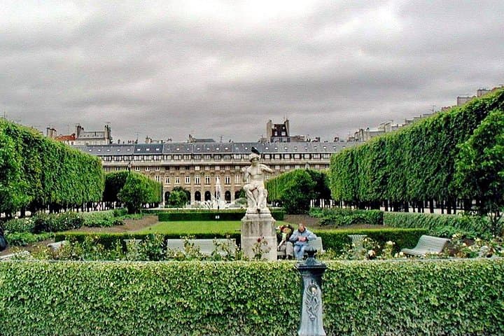 Paris Chic Private Tour: Filming Sites, Landmarks & Photo Ops — photo 3